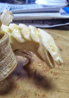 Món ăn ngon: nghệ thuật cắt tỉa rồng từ chuối