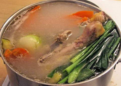 Bouillon De Poulet - nước dùng gà