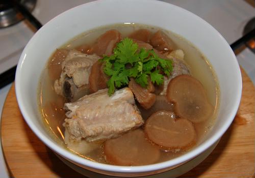 Canh sườn củ cải muối