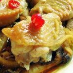 Gà hấp nấm
