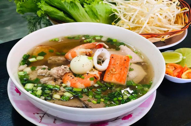 Hủ tiếu thập cẩm