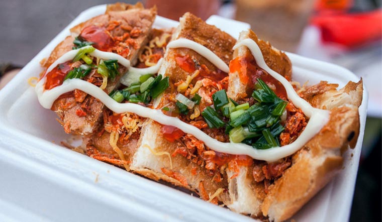 Bánh mì nướng sa tế