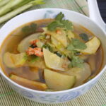 Canh bí ngòi nấu tôm