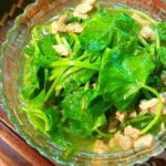 Canh rau má nấu hến
