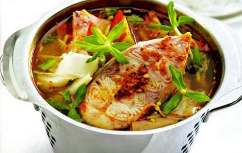 Lẩu cá bớp măng chua